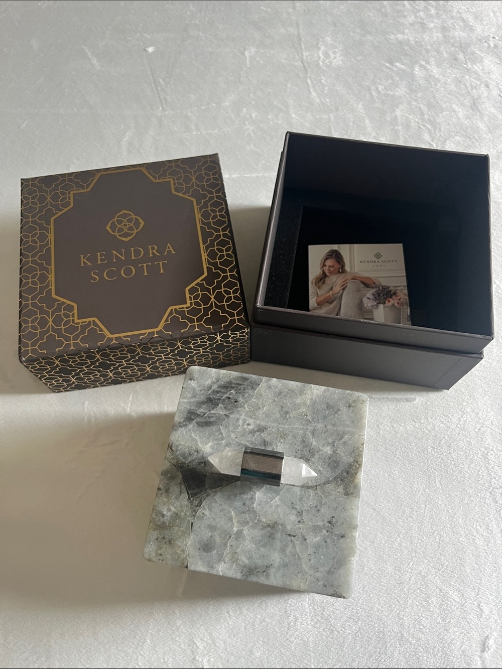 Kendra Scott box
